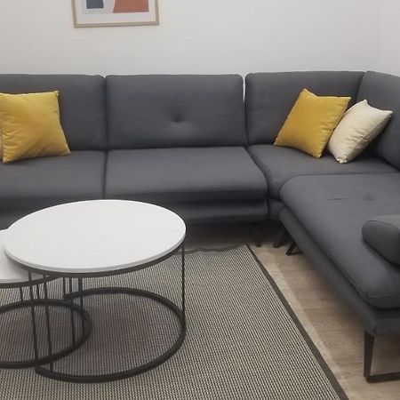 2A Near Blloku Area Apartment Тирана Екстер'єр фото