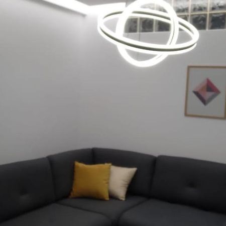 2A Near Blloku Area Apartment Тирана Екстер'єр фото