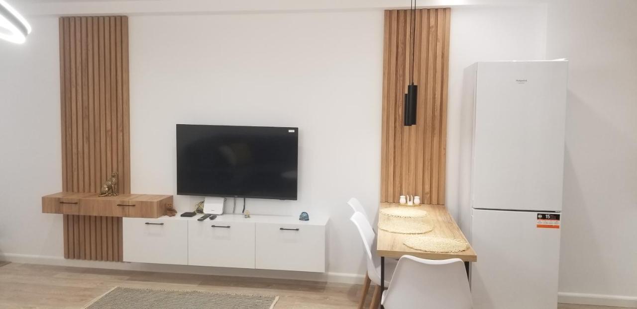 2A Near Blloku Area Apartment Тирана Екстер'єр фото