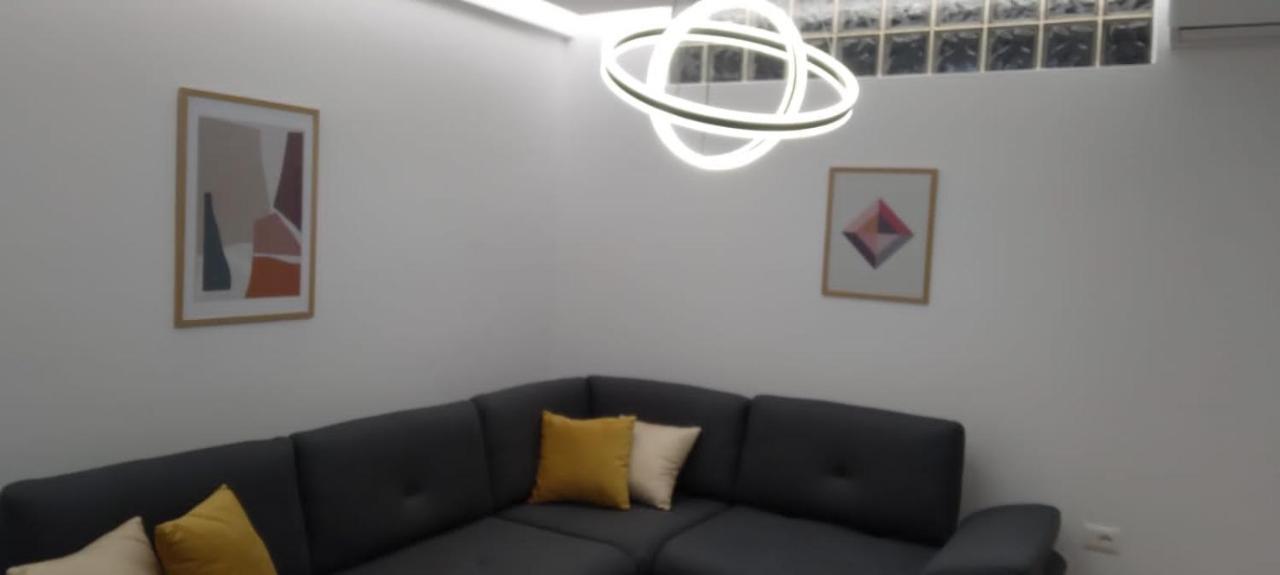 2A Near Blloku Area Apartment Тирана Екстер'єр фото