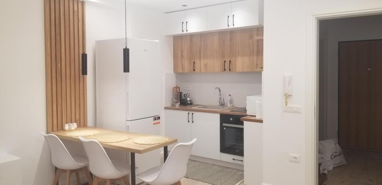2A Near Blloku Area Apartment Тирана Екстер'єр фото