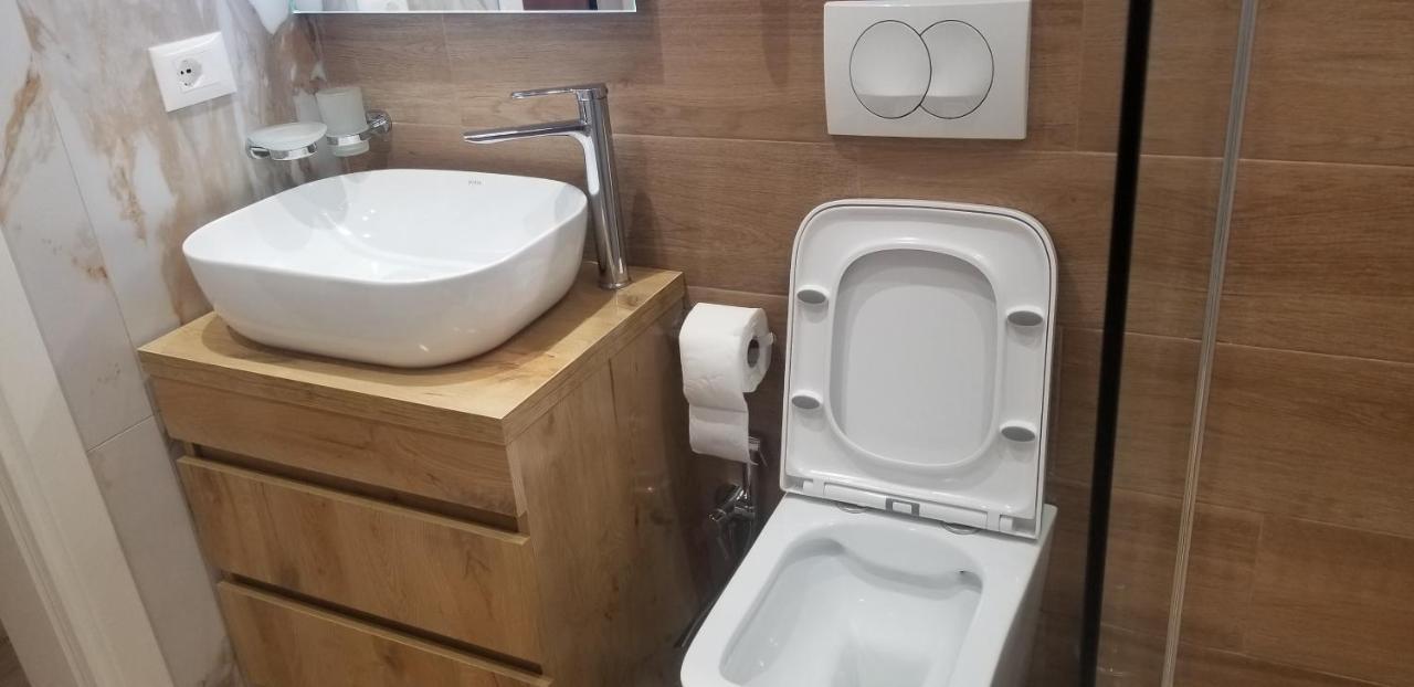 2A Near Blloku Area Apartment Тирана Екстер'єр фото