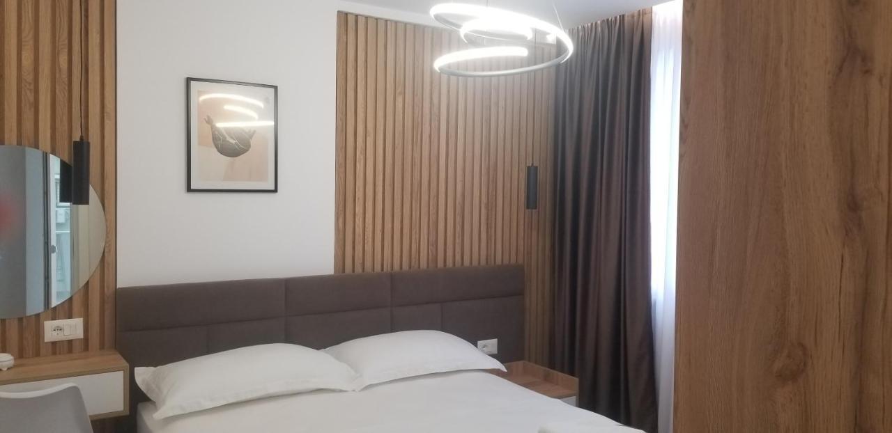 2A Near Blloku Area Apartment Тирана Екстер'єр фото